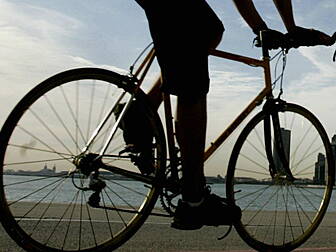 13% cyclists don't wear he...